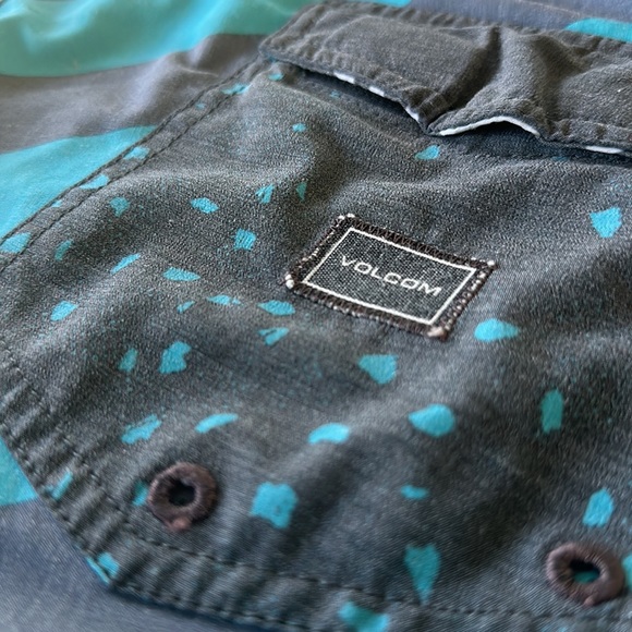 Volcom Swim Trunks - Picture 6 of 6